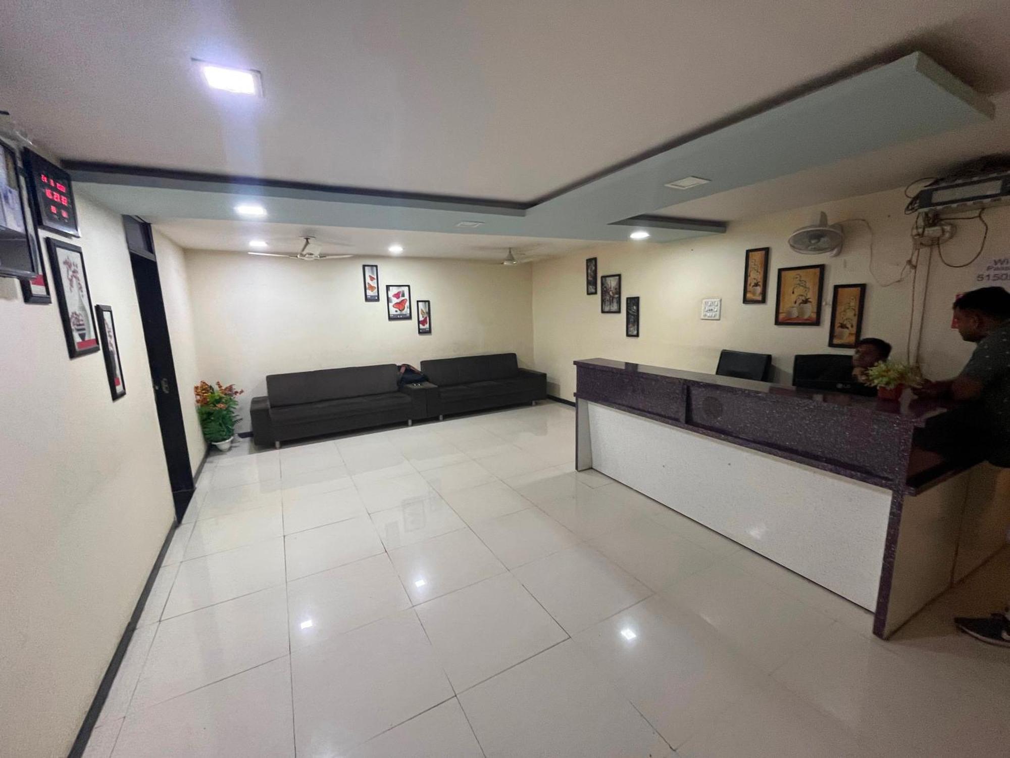 Oyo Hotel Rio Inn Ананд Екстер'єр фото